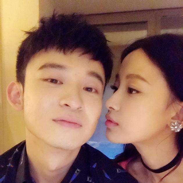 邓超 模仿邓超，模仿的艺术与自我创新之路